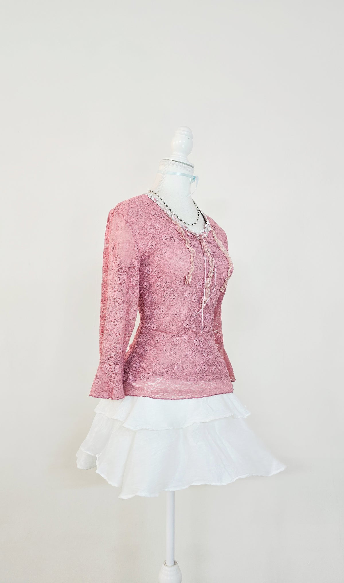 The Rose Ribbon Belle Lace Top(Size - L)