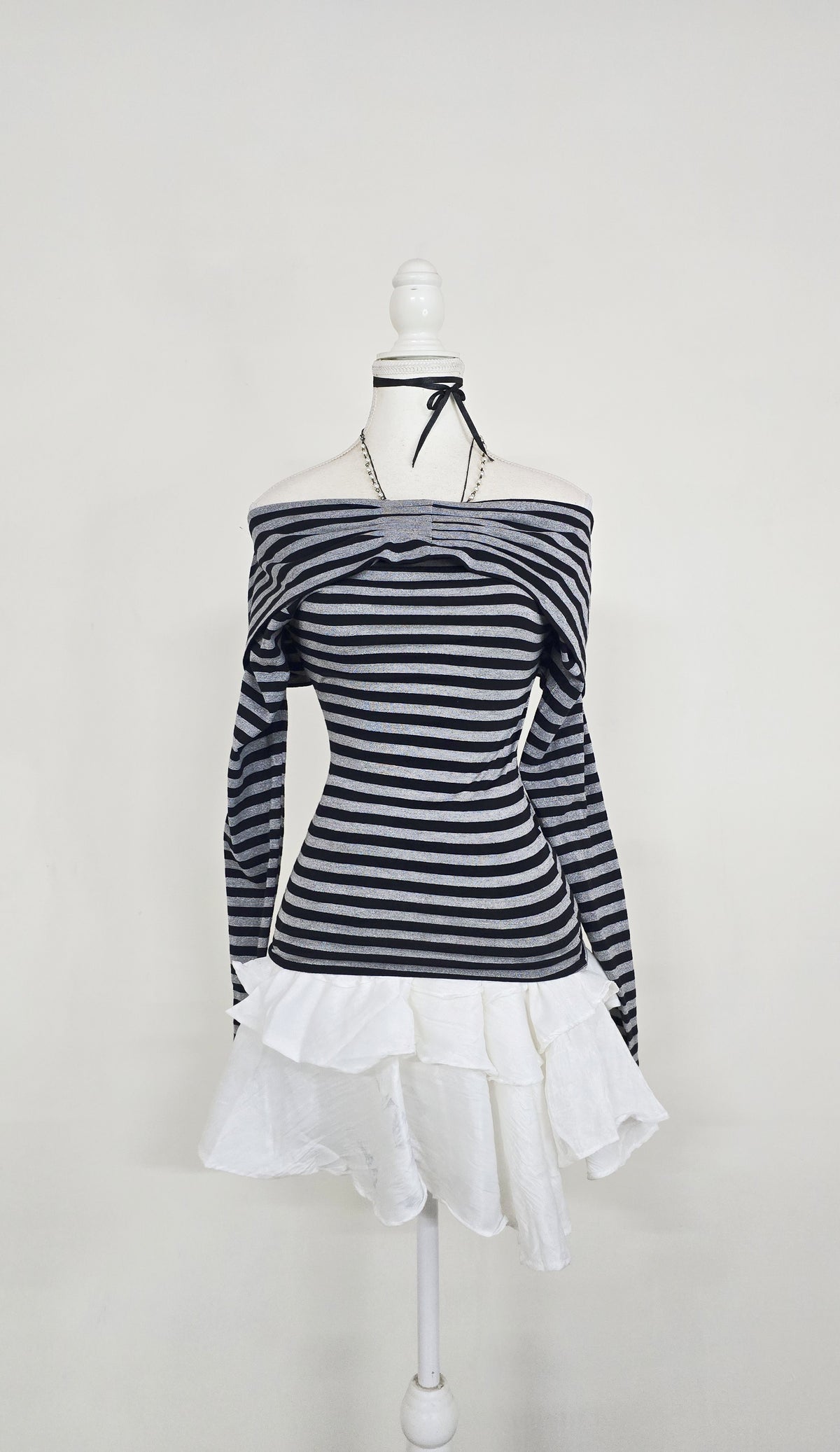 The Off-Shoulder Shimmer Stripe Knit Top(Size - S)