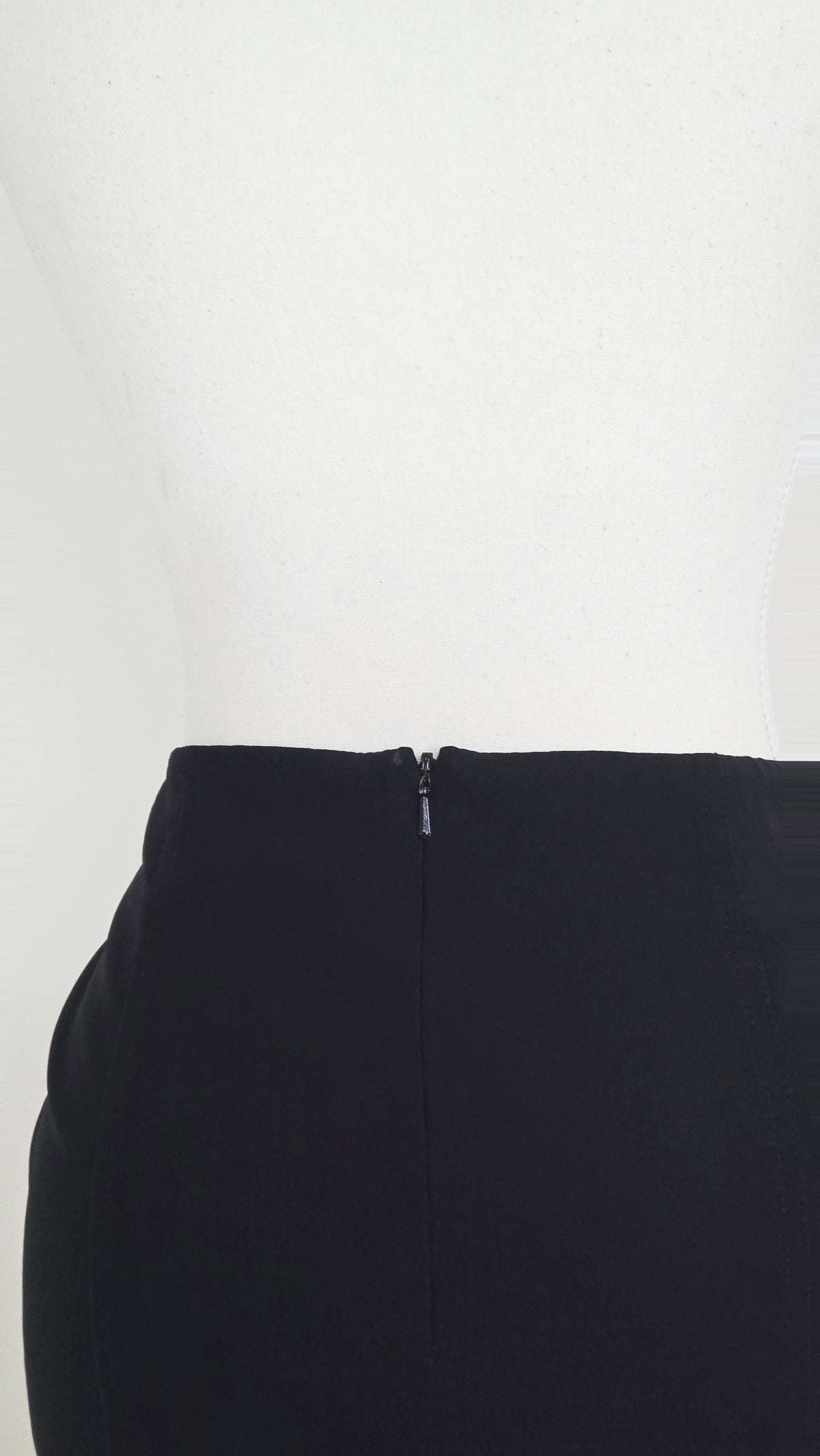 The Side-Buckle Noir Mini Skirt(Size - M)