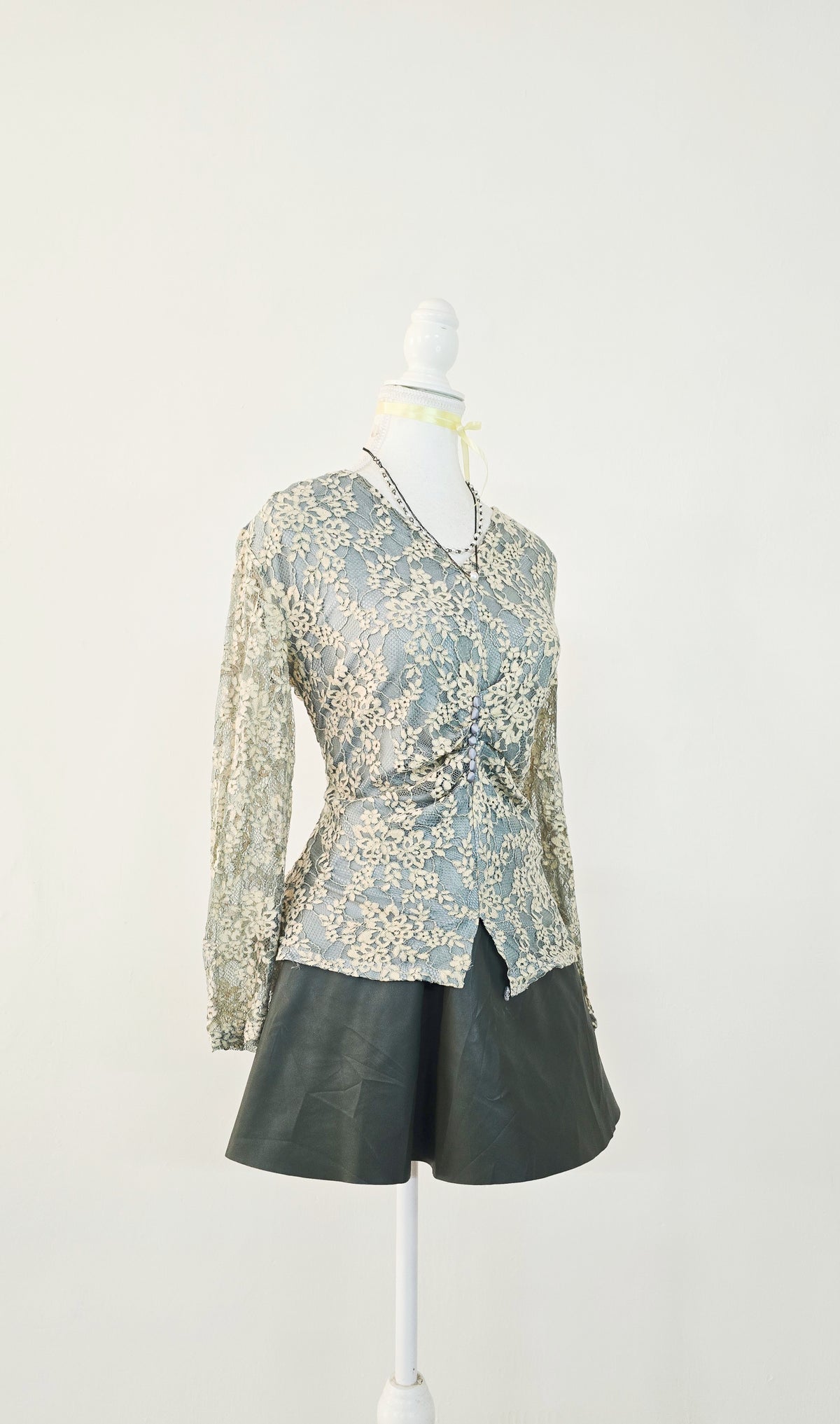 The Frosted Sage Floral Lace Blouse(Size - M)