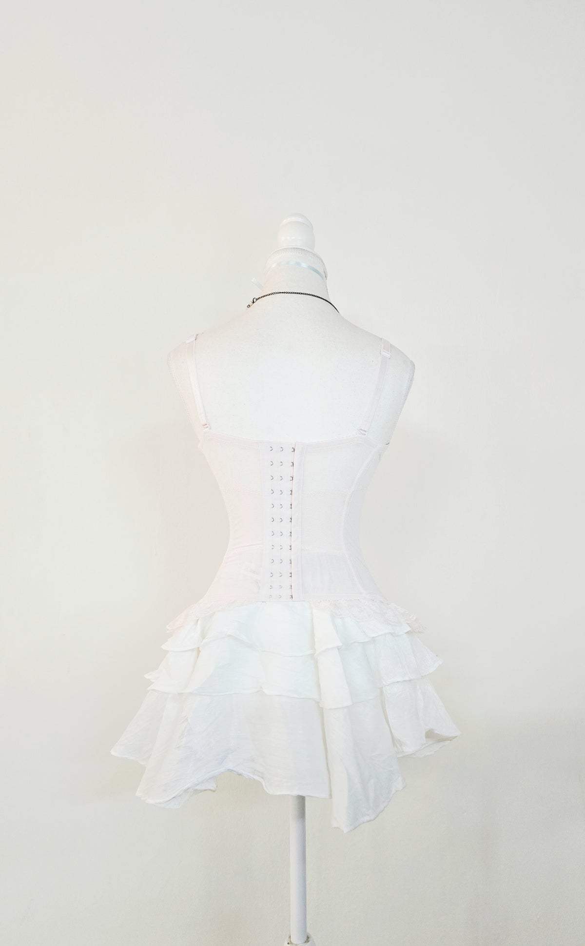The Porcelain Lace Underbust Bustier(Size - XS)