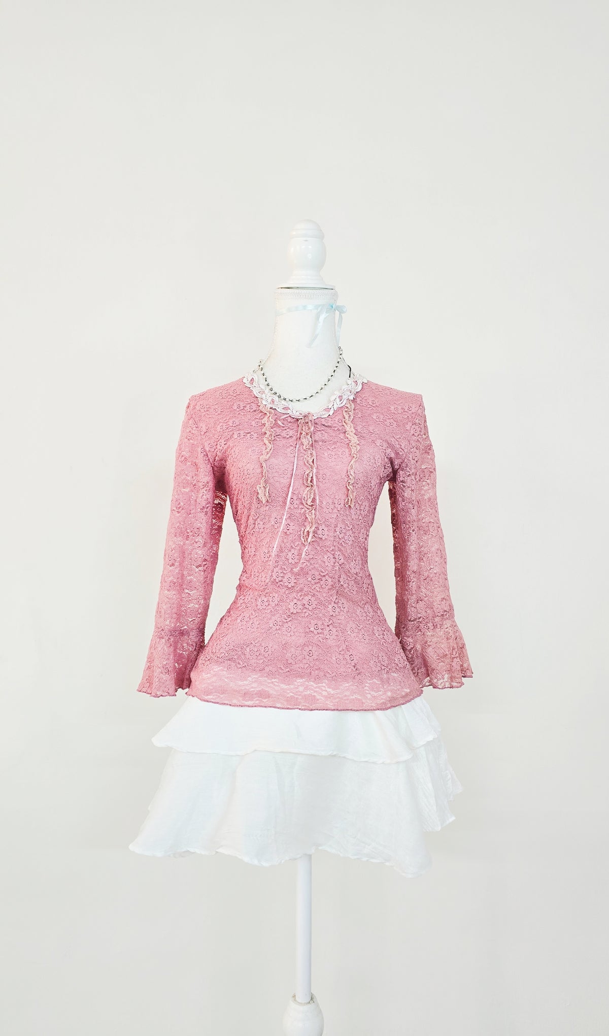 The Rose Ribbon Belle Lace Top(Size - L)