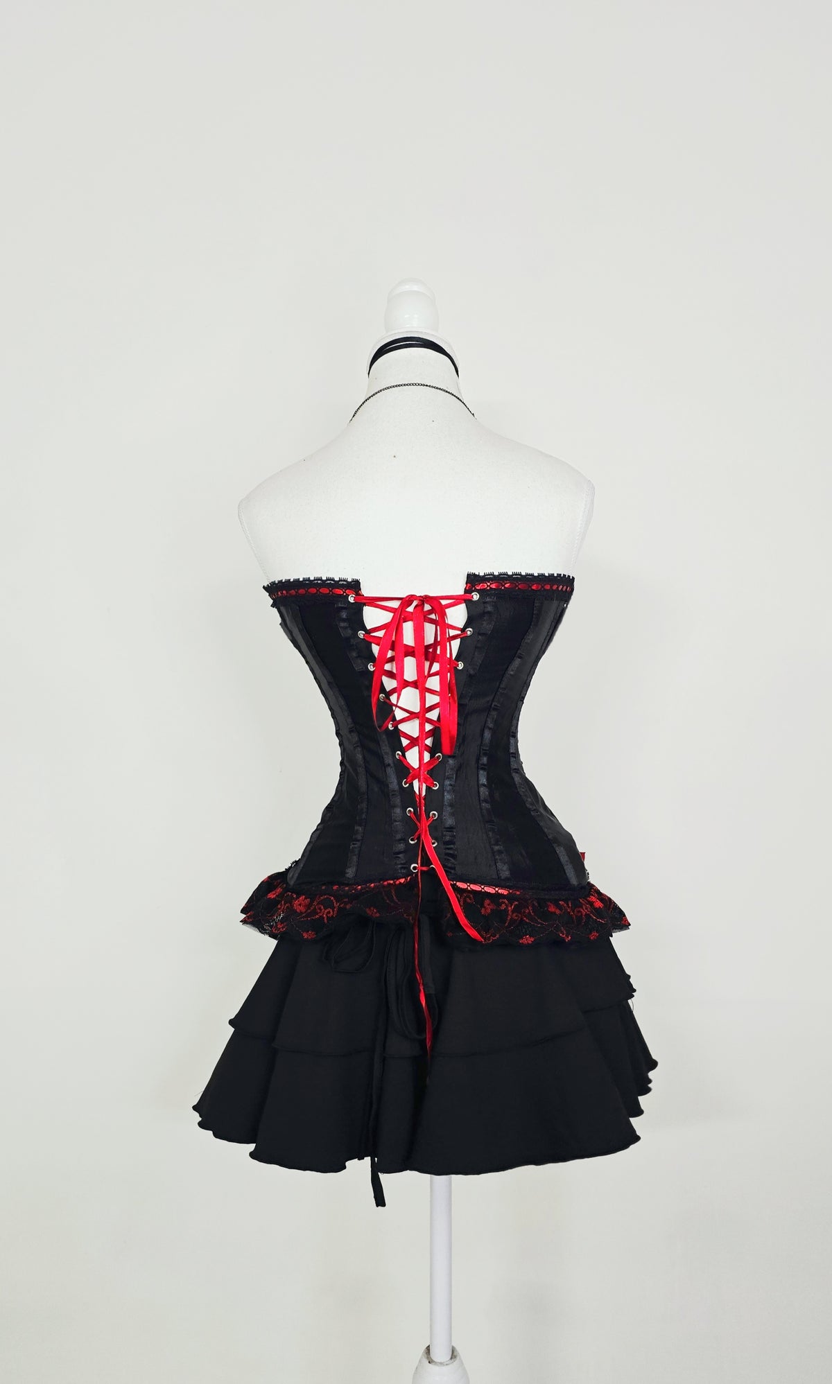 The Scarlet Ribbon Vampire Corset(Size - S,M)