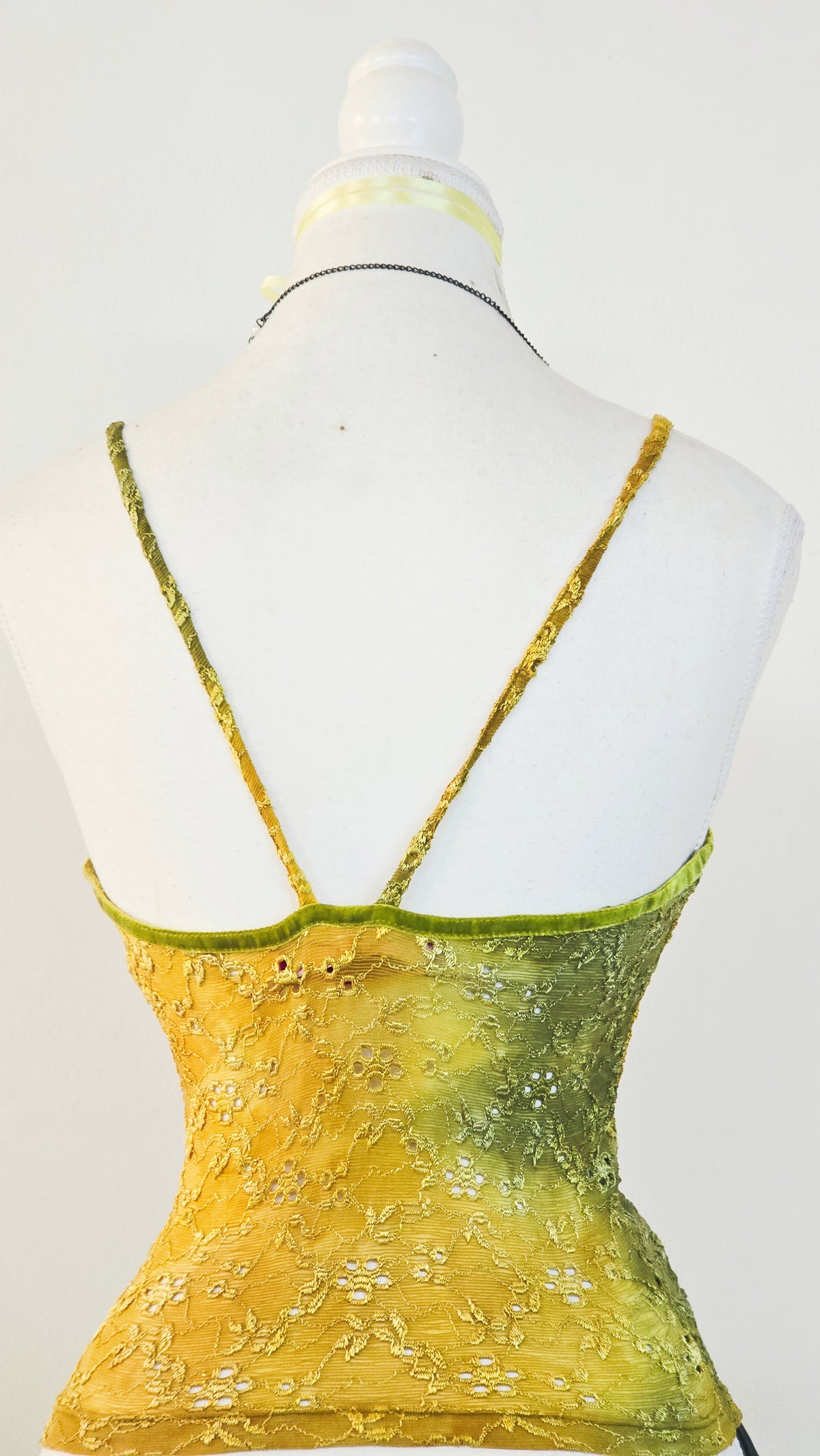 The Moss &amp; Marigold Ombré Lace Cami(Size - XS)