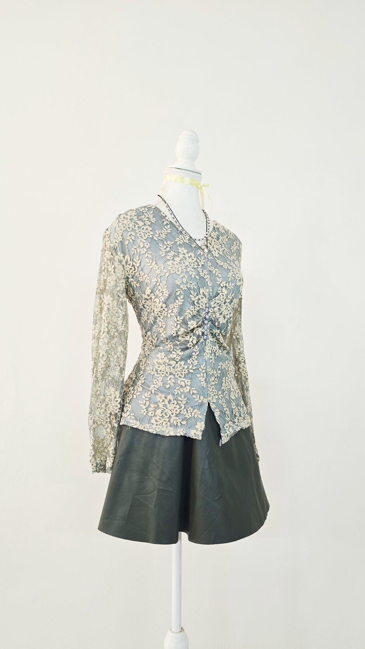 The Frosted Sage Floral Lace Blouse(Size - M)